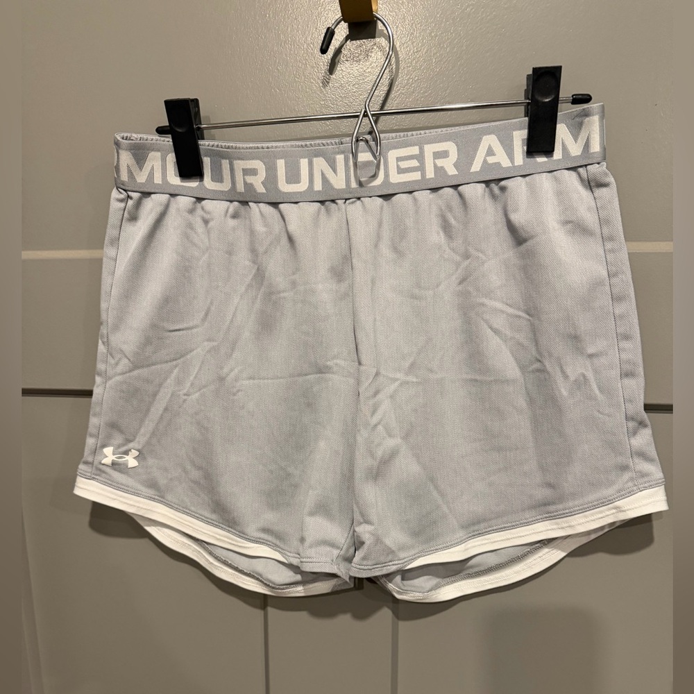 Under Armour Women's Light Gray Athletic Shorts